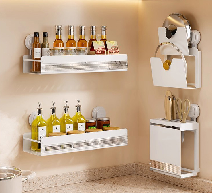 Zijn werkbladen in de keuken altijd rommelig? Hoeveel ruimte kunt u besparen bij het kiezen van het juiste keukenkruidenrek?